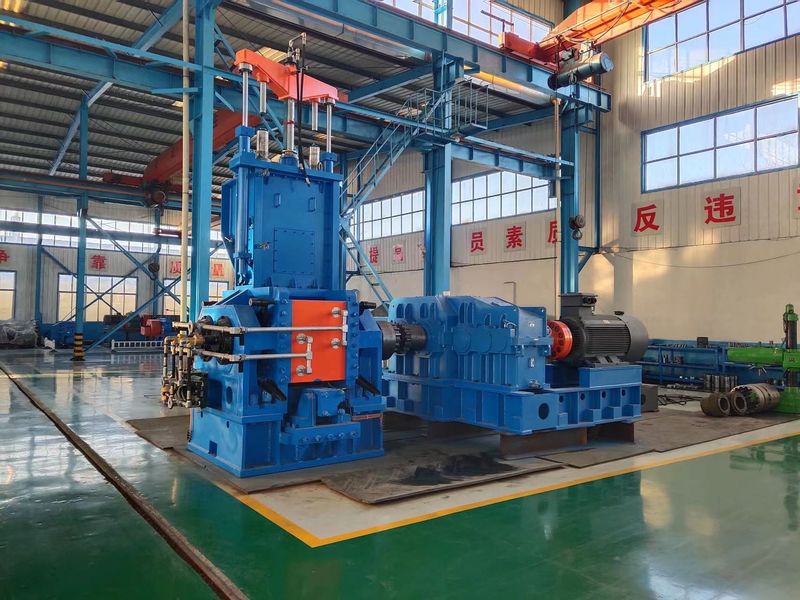 QINGDAO SHENGHUALONG RUBBER MACHINERY CO.,LTD üretici üretim hattı