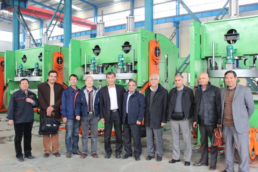 Çin QINGDAO SHENGHUALONG RUBBER MACHINERY CO.,LTD şirket Profili