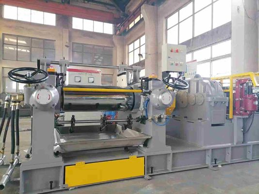 XK-560 Rubber Mixing Mill Machine 90Kw Open Mill Rubber Mixing