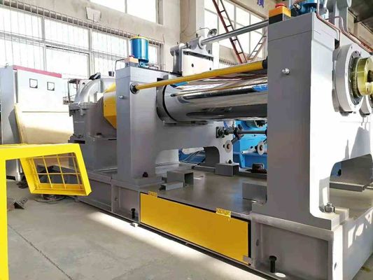 XK-560 Rubber Mixing Mill Machine 90Kw Open Mill Rubber Mixing